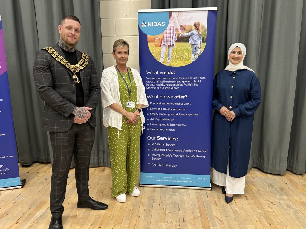 NIDAS Mayor Ashfield Councillor Dale Grounds with Rukhsana and Tarra